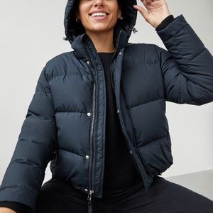 Aritzia TNA Shorty Super Puff